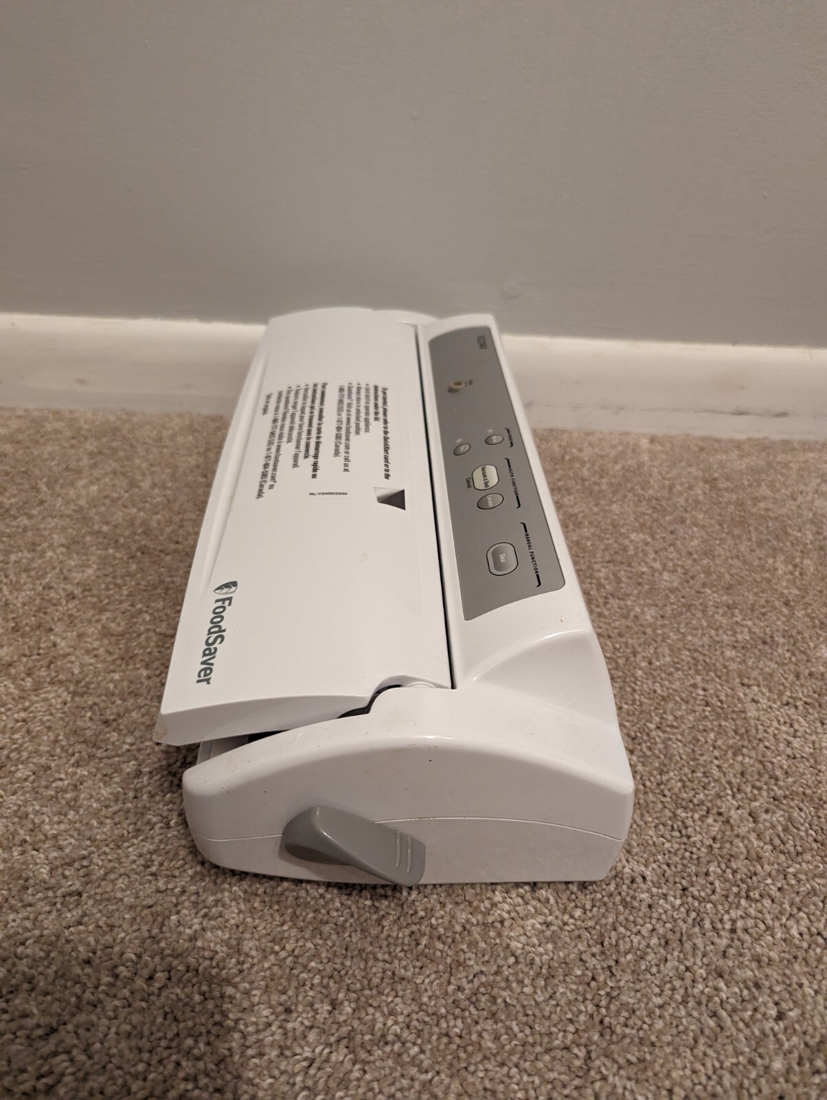 Foodsaver Vacuum Saver Sealing System Countertop V2240 Used Clean White