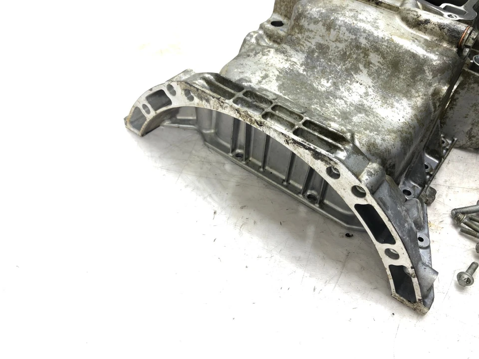 Mercedes-Benz CLS550 2012-2017 4,6 L cárter de aceite del motor OEM 63 k. Foto 4 de 4