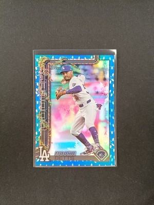 2025 Topps Holiday Baseball Mookie Betts H52 Blue Holiday Lights Dodgers