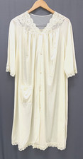 Shadowline Ivory Lace Nylon Housecoat Robe Large Vintage Granny Cottage Bridal