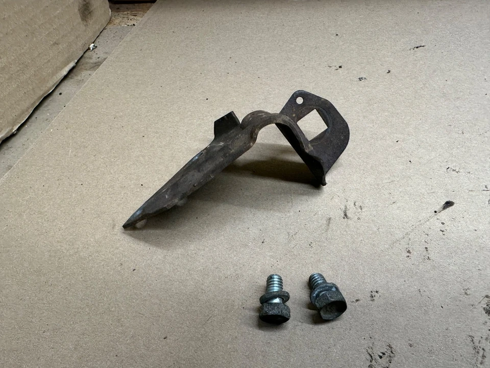 Soporte de cable de acelerador montaje OEM Jeep Wagoneer CJ 5 7 J10 J20 AMC V8 304 360 401 Foto 3 de 4