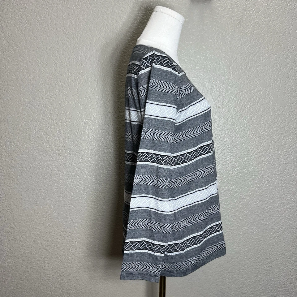Bass Women’s White/Gray Striped Jersey Size Small - Image 4 of 4