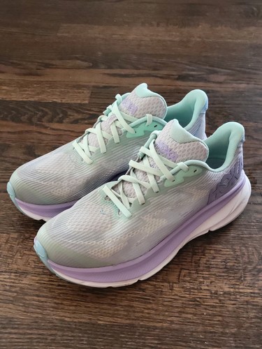 Hoka Clifton 9 Youth Athletic Shoes US Size 7MD - See Pictures 