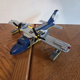 LEGO City: Deep Sea Operation Base (60096) 100% Complete Set + Manual + Minifigs