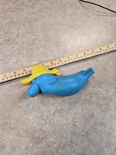 1970'S BLUE BATH TOY ANIMAL WITH YELLOW HAT