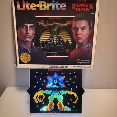 Stranger Things Lite Brite von Hasbro Seasons 1-4, 12HD Designs Geschenk Upside Down