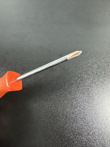 Vintage MAC Tools P3031AR Y2 Phillips Tip X Red Hard Handle Screwdriver - Picture 4 of 5