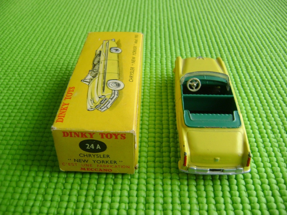 DINKY TOYS 24A Lot de 2 CHRYSLER New Yorker 1/43 Jouets anciens DINKY TOYS 24A Lot de 2 CHRYSLER New Yorker 1/43 Jouets anciens