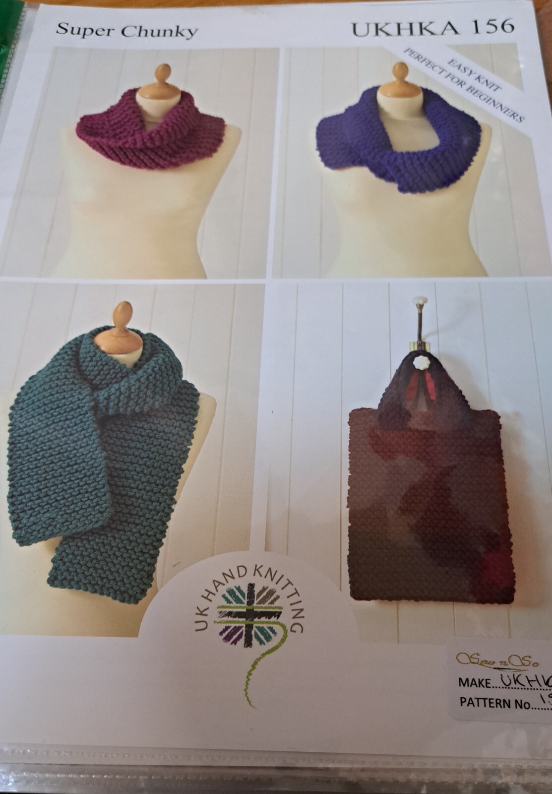 UKHKA 156 - Scarves and Bag Knitting Pattern in Super Chunky