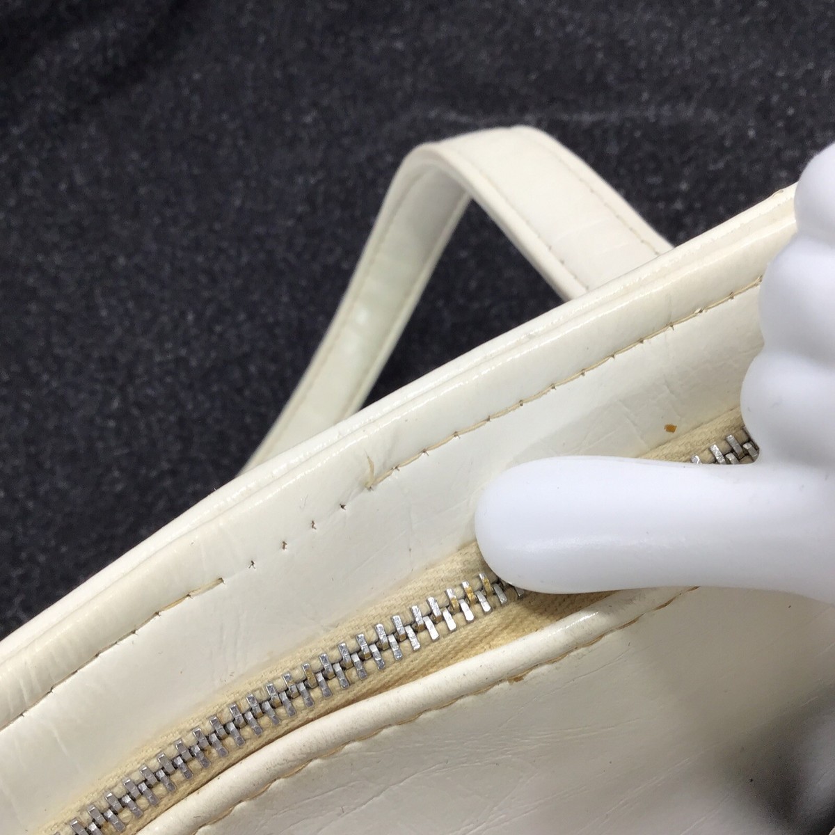Vintage Kelly Daytime Pocketbook Purse White Cream Vinyl A  Vintage Kelly Purse White Cream  Faux leather Vinyl A frame Julius Resnick main image 1