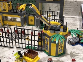 LEGO Dino Lot of 3 Sets Dino Defense 5887 Raptor Chase 5884 Tower Takedown 5883