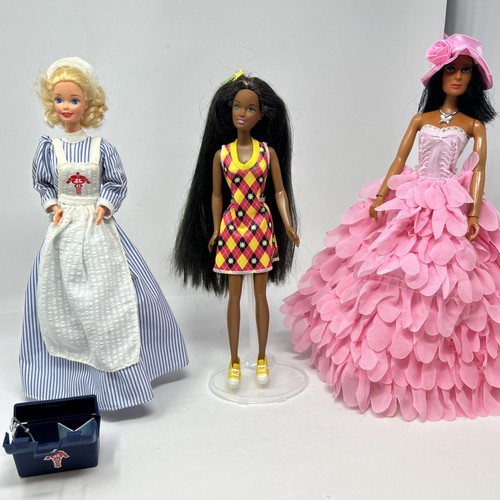 Lot Of 3 Barbie’s. Vintage Dolls. All Dolls Have Some Redressing. No Boxes