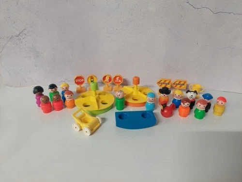 Lot of 27 Vintage Little People Playskool People Animals & Accessories