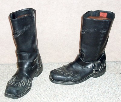 Men's black HARLEY DAVIDSON flammed motorcycle square toe harness boots , 10 D