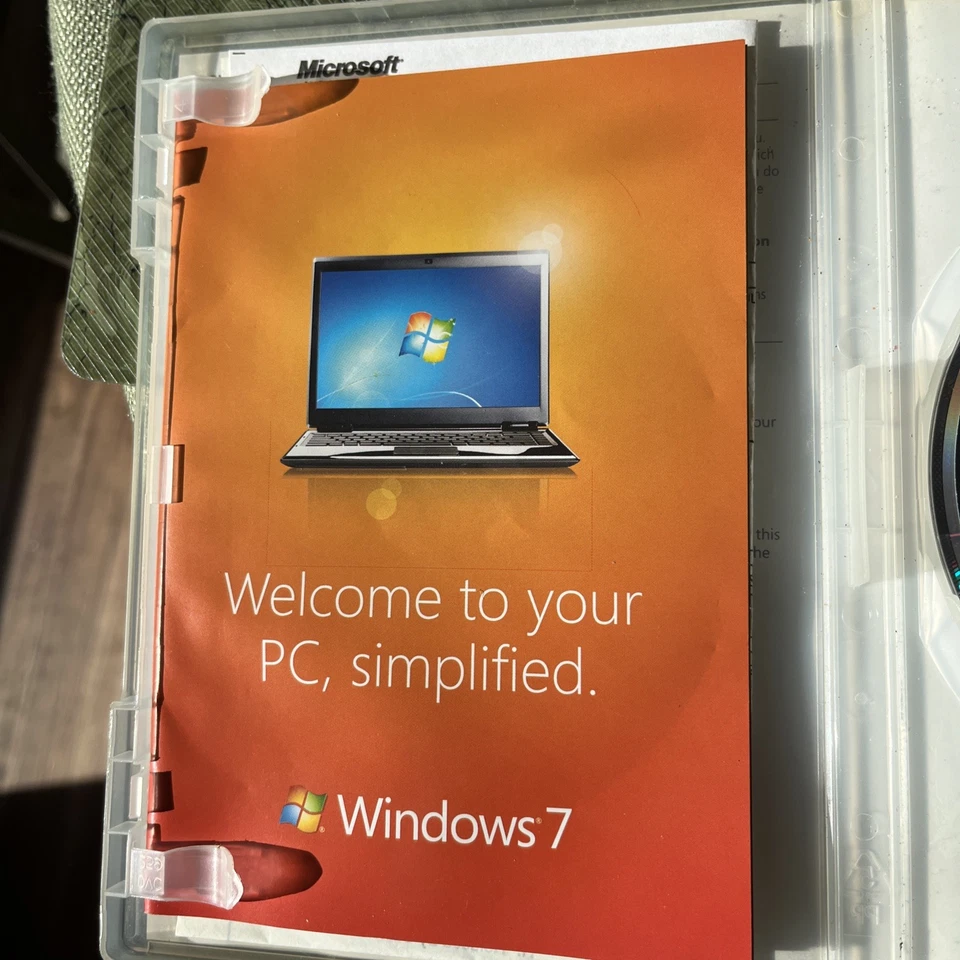 Microsoft Windows 7 Ultimate 32/64 Bit DVDs + Product Key - Image 3 of 4