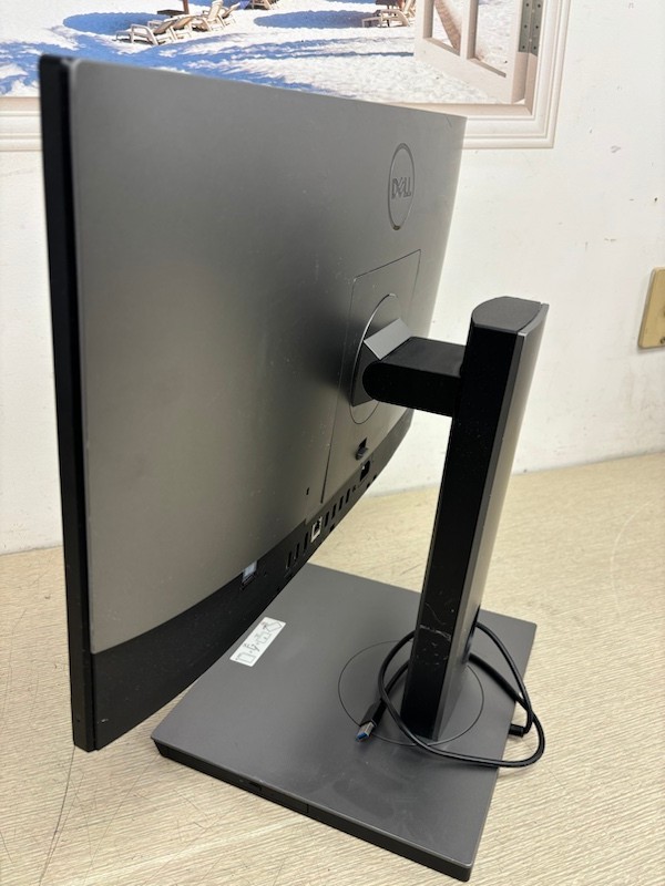 Dell OptiPlex 7460 AIO i5-8500 3.00GHz 8GB 250GB SSD Win11 Pro All-In-One PC