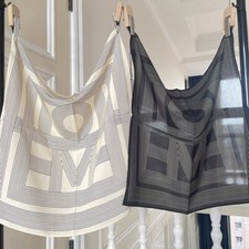 New Woman Boutique Pure Silk Double Crepe Wrap Printed Scarf Square Shawl 22"