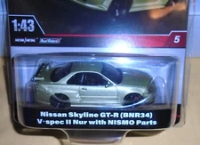 Nissan Skyline GT-R (BNR34) V-spec II Nur with Nismo parts Hot wheels prem 1:43