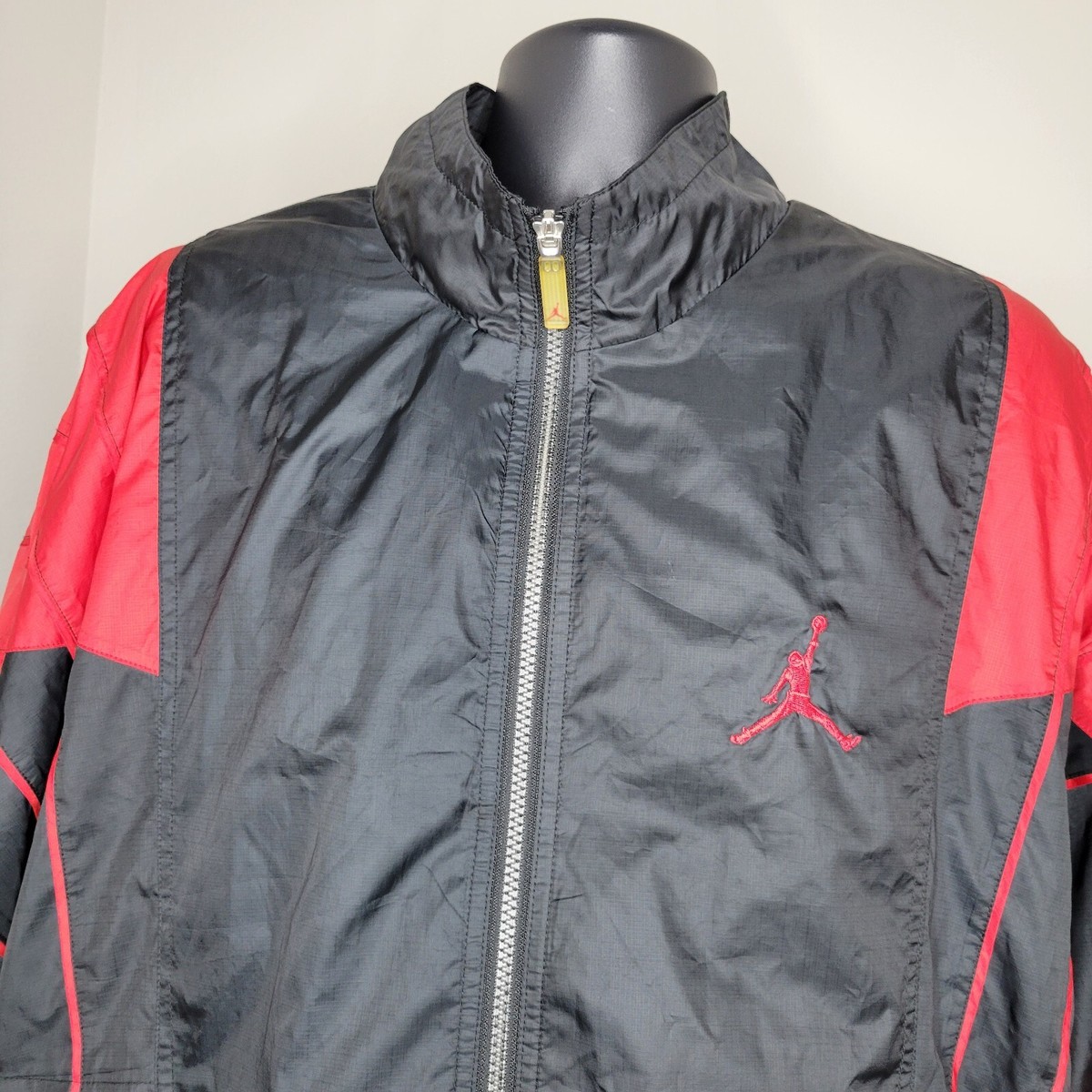 Nike Air Jordan Mens Windbreaker Jacket Size 3XL Black Red