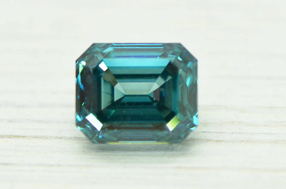 Emerald Shape Diamond Fancy Blue Color Loose 1.01 Carat VS2 Enhanced Polished - Image 4 of 4