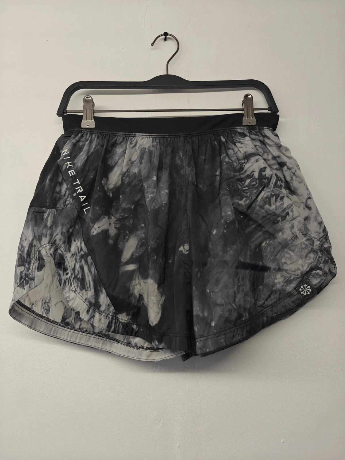 Nike Trail Running Shorts Women's Small Athletic Pockets, Black Grey Marble
Opens in a new window or