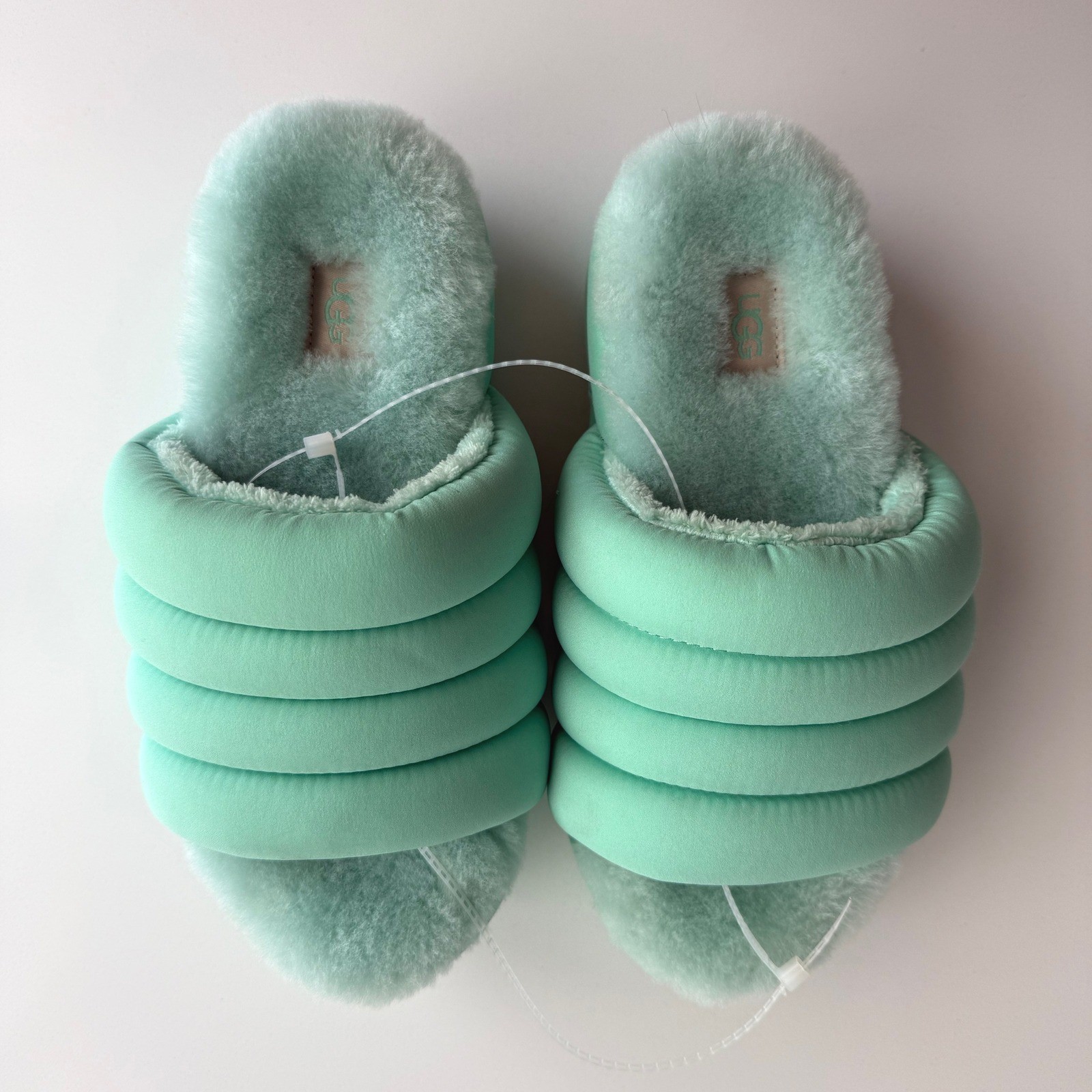 UGG NWOB Maxi Slide in Pale Emerald Quilted Puff Lug Sole Slipper Sandal sz 6