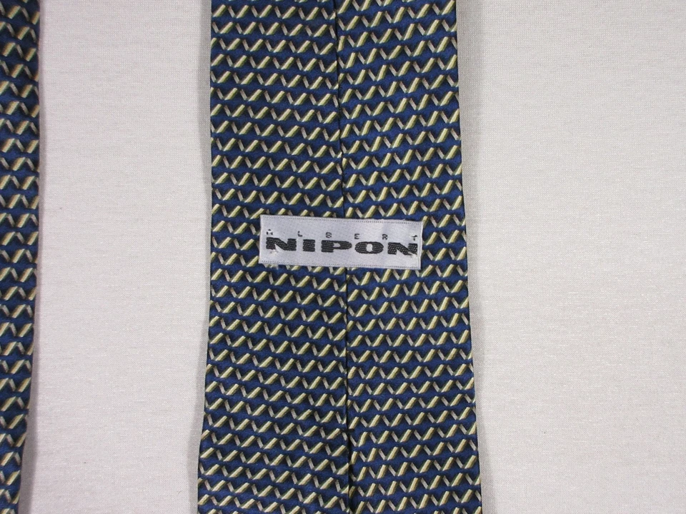 Corbata Albert Nipon Para Hombres 100% Seda Cuello Patrón Zig Zag Hecha en EE. UU. Foto 3 de 4