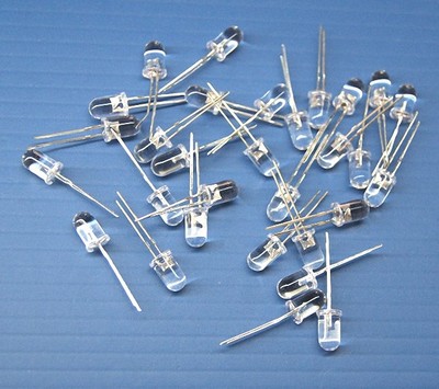 Lot De 100 LED Rouges 5mm 14000mcd Avec Résistances Gratuites - Neuf Pour Bricolage électronique
