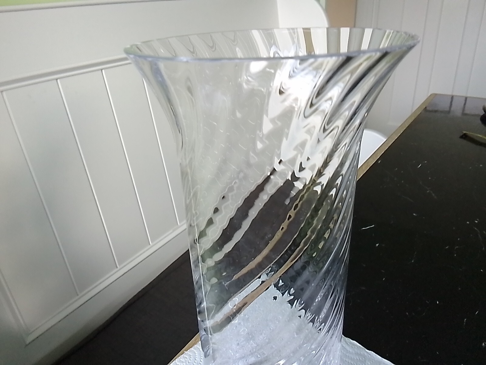 11 inch Dartington 24 Lead Crystal Vase. eBay