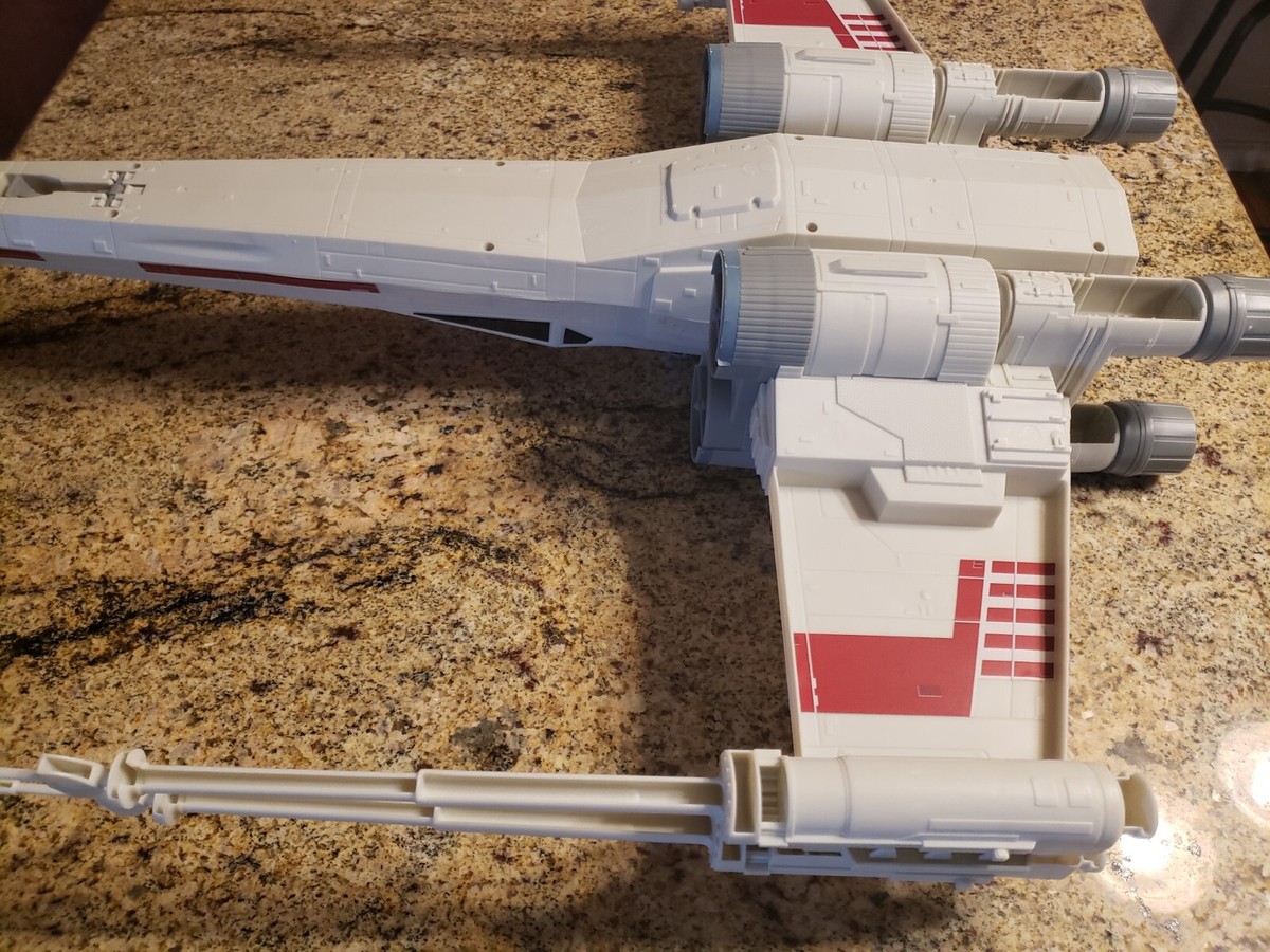 Hasbro Star Wars Giant X-Wing Fighter Ship R2D2 Toy C-2604A