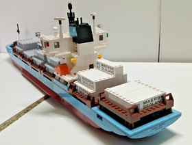 GENUINE LEGO SET 10152 MAERSK SEALAND CONTAINER SHIP 2004 WITH BOX AND MANUAL