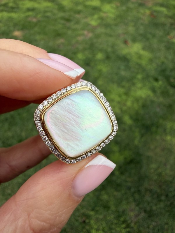 David Yurman 18k Gold Albion Mother of Pearl Diamond Size 6.75 Ring