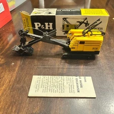 Lionel P&H Power Shovel Model Excavator DAMAGED