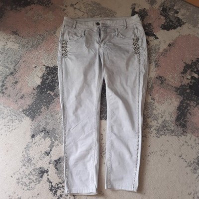 Jeans von Tredy. Helles Silbergrau. Mit Nieten. GR.42 gebraucht