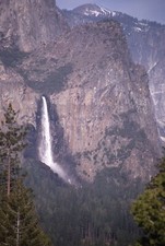 BRIDALVIEL FALL 35mm FOUND SLIDE Photo Transparency YOSEMITE 1970´S 31 T 4 N