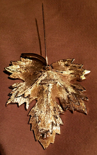 Vintage 1960's SARAH COVENTRY Maple Leaf NATURES CHOICE Brooch/Pin Two Tone - Picture 4 of 5