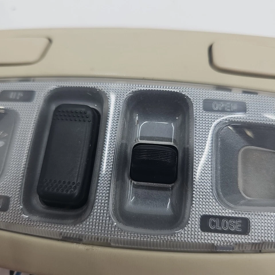 2000-2004 Subaru Outback Legacy Dome Light Lamp W/Sunroof Control Switch OEM - Image 2 of 3