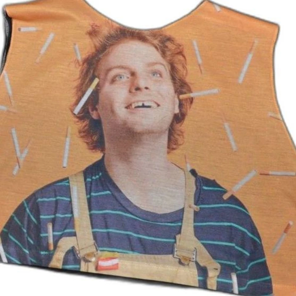 Mac DeMarco Raro Difícil de Encontrar Jizz Jazz Cigarrillos Este Viejo Perro Crop Top  Foto 2 de 4