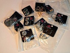 Paparazzi Earrings 10 Beautiful Pair Never Worn - P19