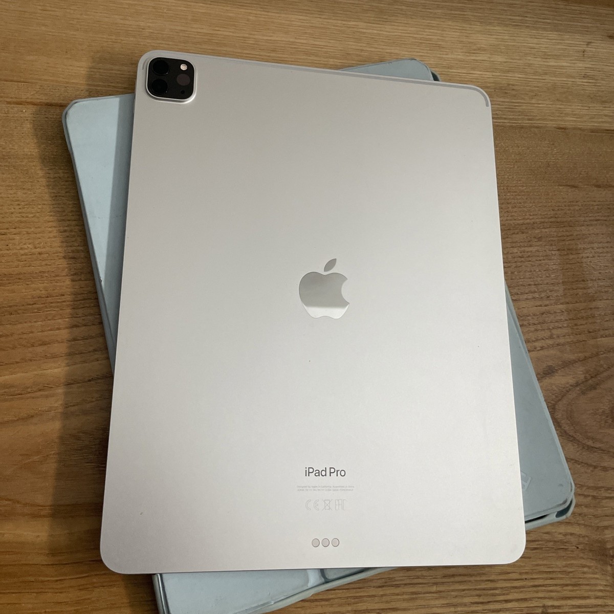 Apple iPad Pro 2022 6th Gen M2 12.9” 128gb WIFI Apple Pencil