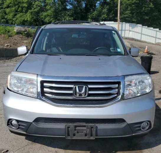 2009-2015 Honda Pilot  Air Cleaner/Intake Filter Box Assembly OEM - Image 3 of 3