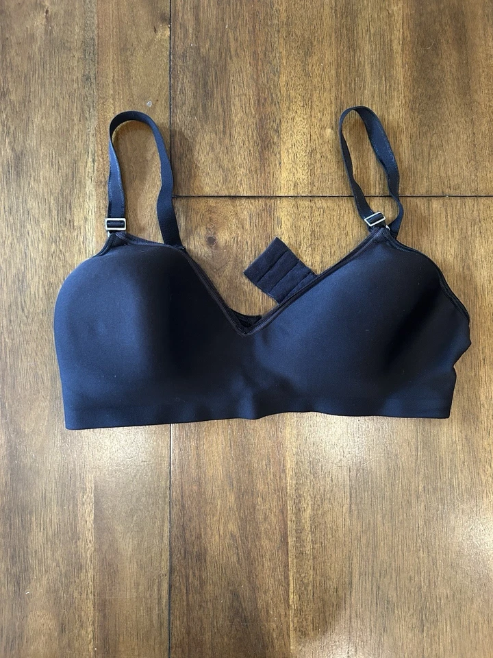 Hanes XL Seamless Wireless Bras Pack of 3 - Beige Striped and Black - Image 4 of 4