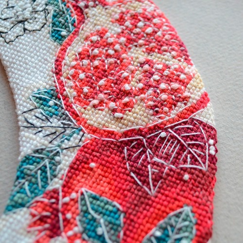 Cross Stitch Kit Collar - Pomegranat, Collar Making Kit, Detachable Collar DIY - Picture 4 of 6