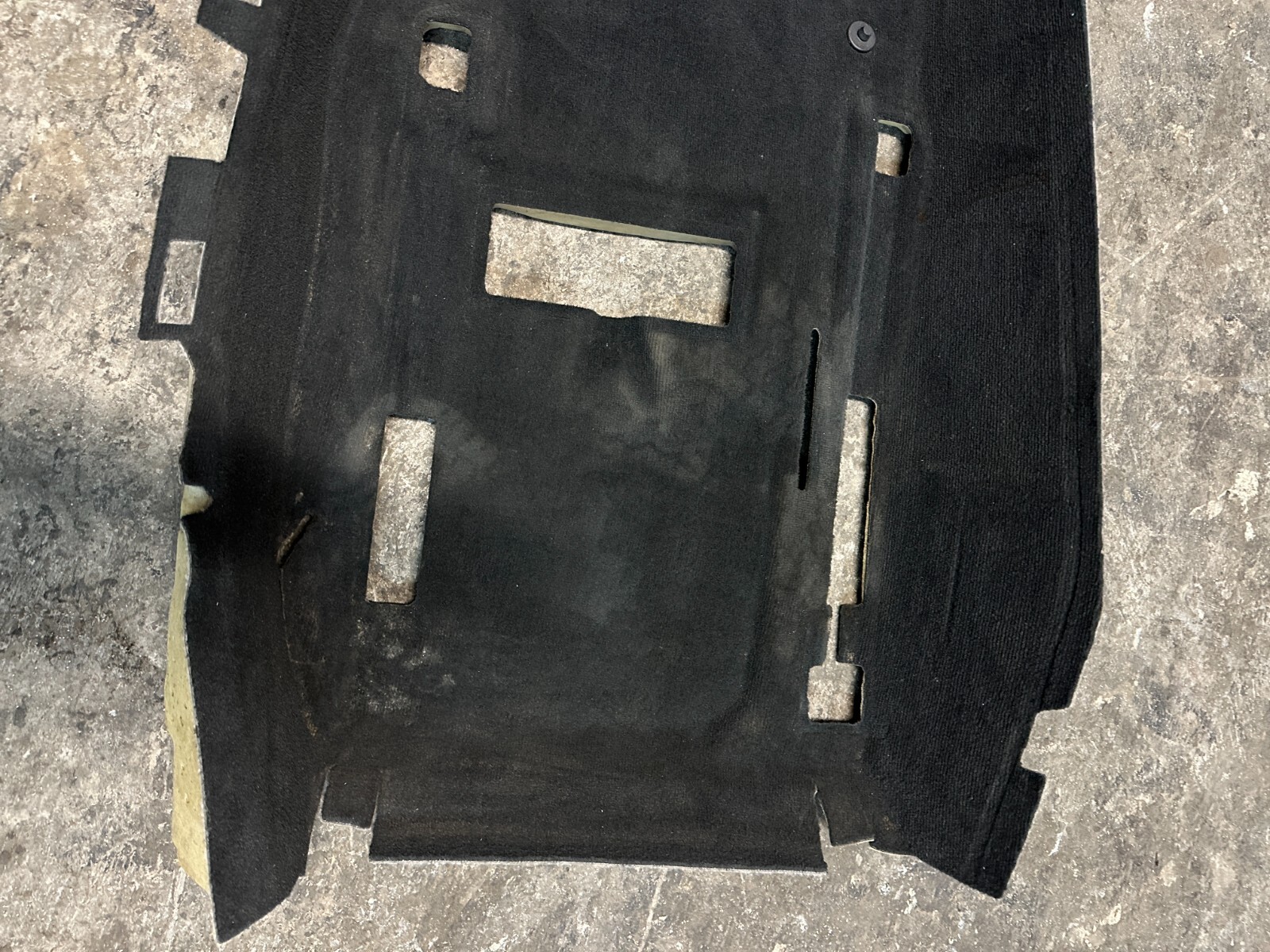 2018 AUDI R8 SPYDER LEFT DRIVER INTERIOR FLOOR CARPET OEM 4S1 863 021