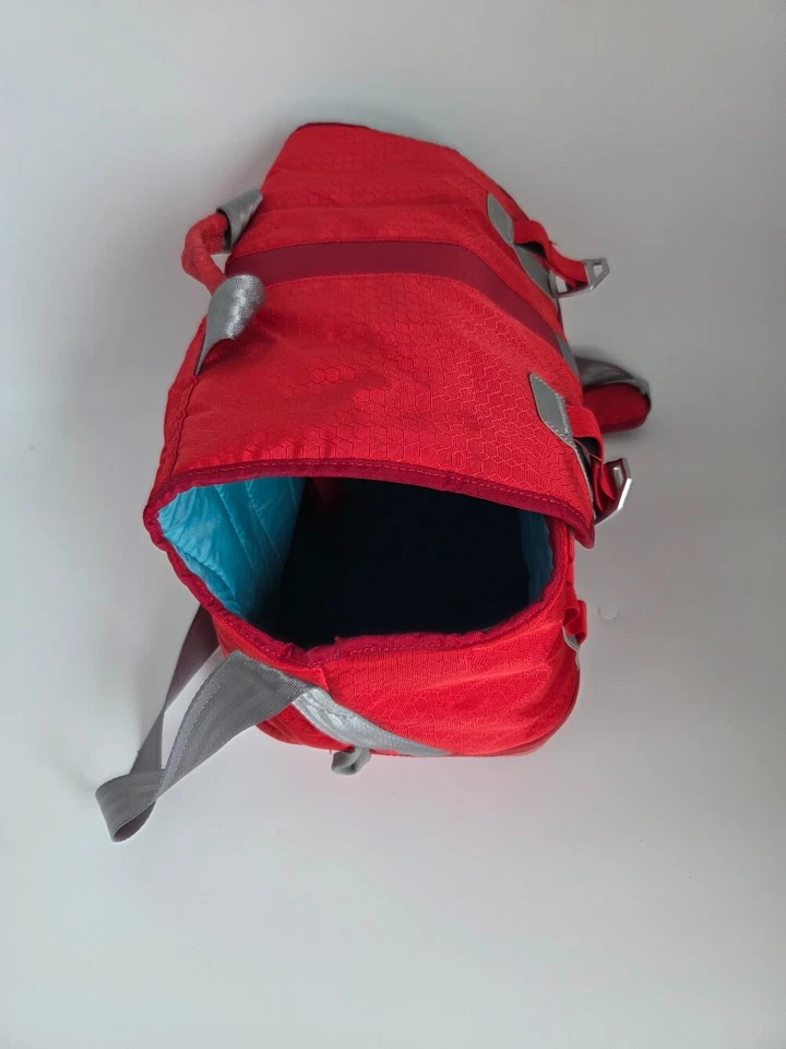 Дорожная сумка-мессенджер Kurgo для перевозки красных собак со светоотражающей отделкой и ремнями - Изображение 2 из 4