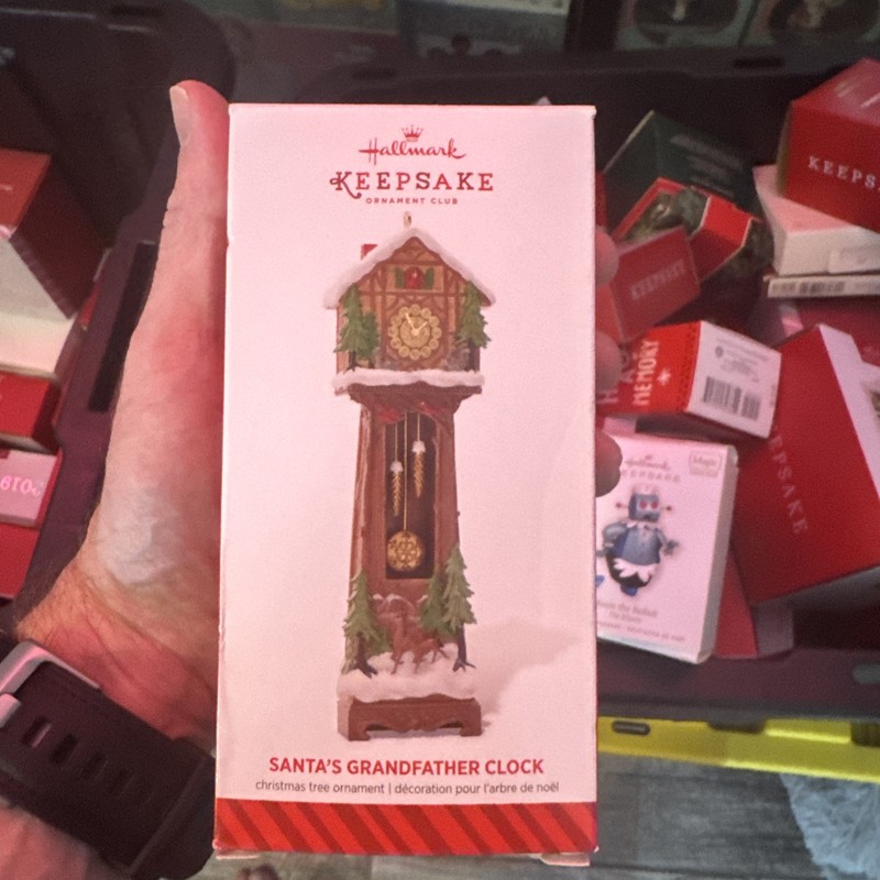 Hallmark Keepsake Ornament 2014 Santa’s Grandfather Clock Club Exclusive