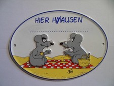 Uli Stein & Gerd Koch  Cartoon, Blechschild HIER HAUSEN, oval , ca. 9 x 13 cm
