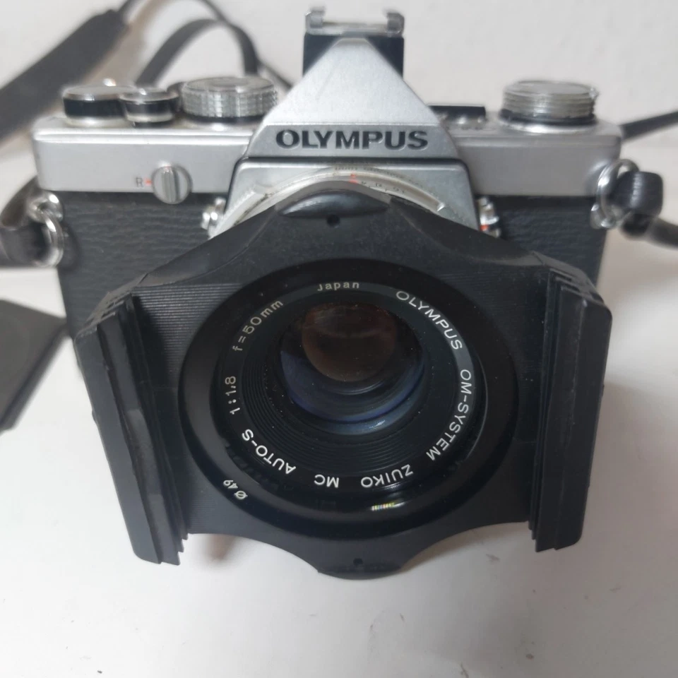 Olympus OM-1 N 35mm Film SLR Manual Camera & 50mm Zuiko f1.8 Lens Silver Used - Image 2 of 4