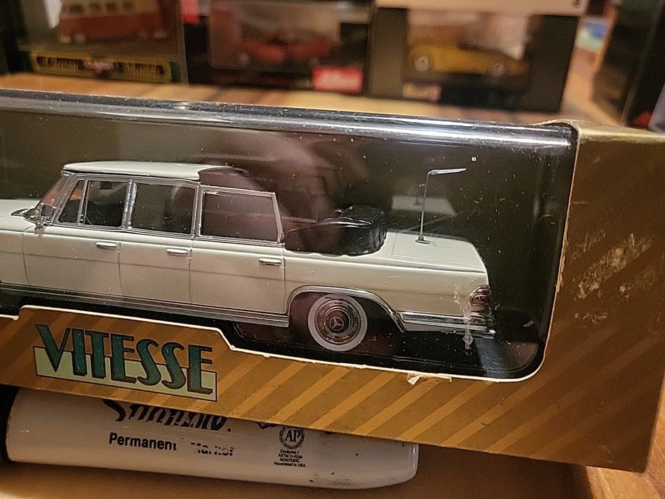 Super Vitesse Mercedes Benz 600 Pullmann Landaulet ограниченный выпуск коробка 1:43 золото - Изображение 3 из 4