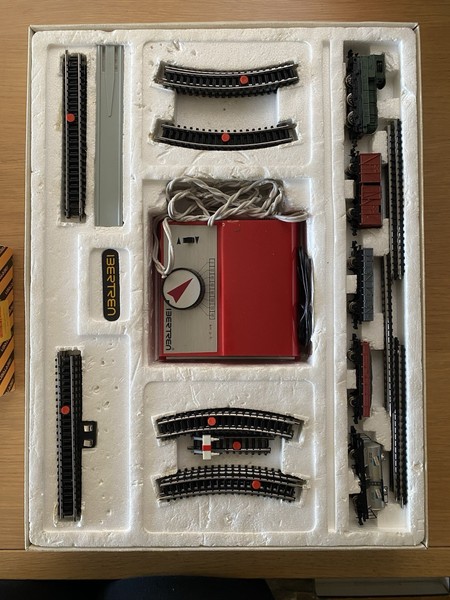 IBERTREN. N Scale. Original Vintage Complete Train Set From 1970. Fully Working.